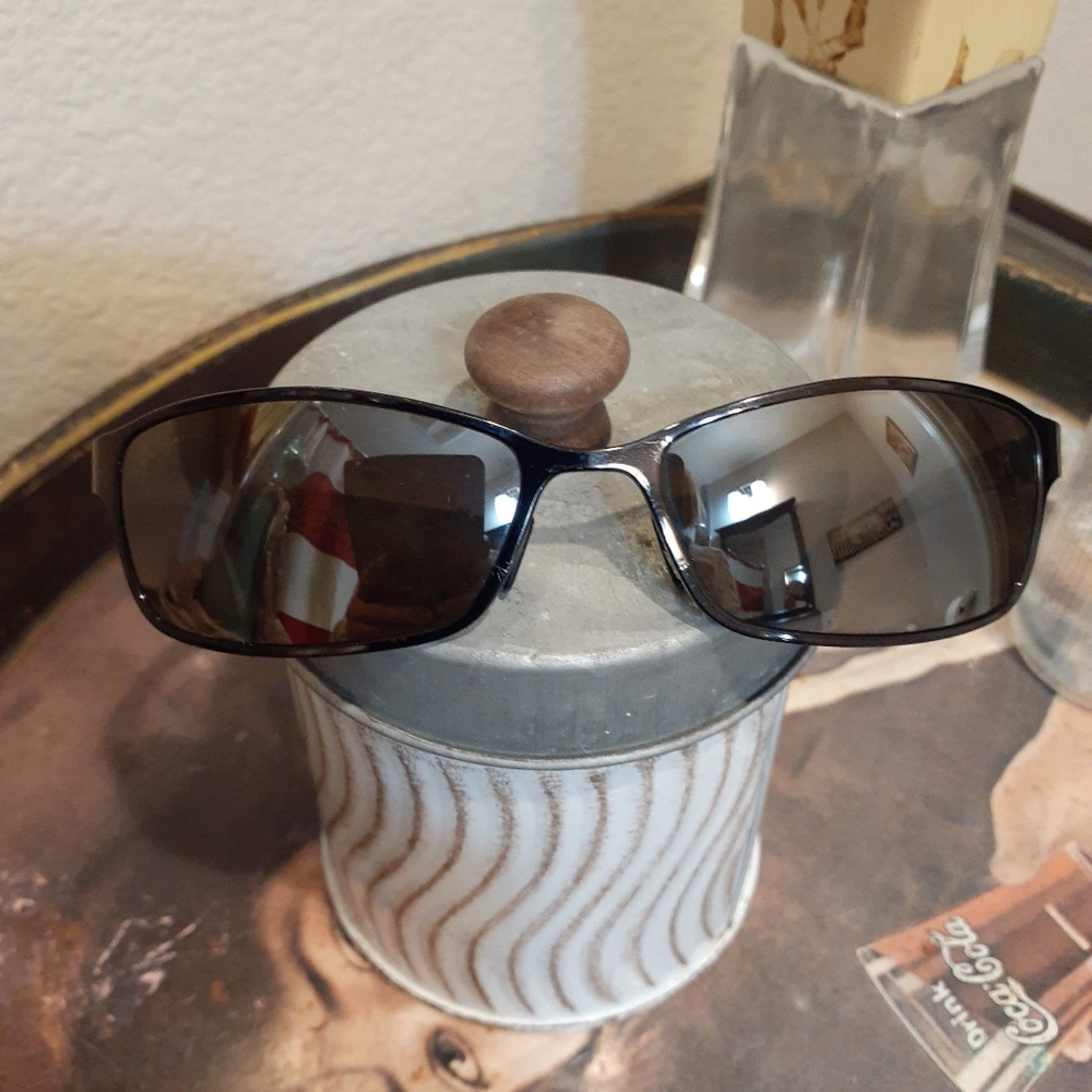 Sun Glasses - Picture 4 of 8